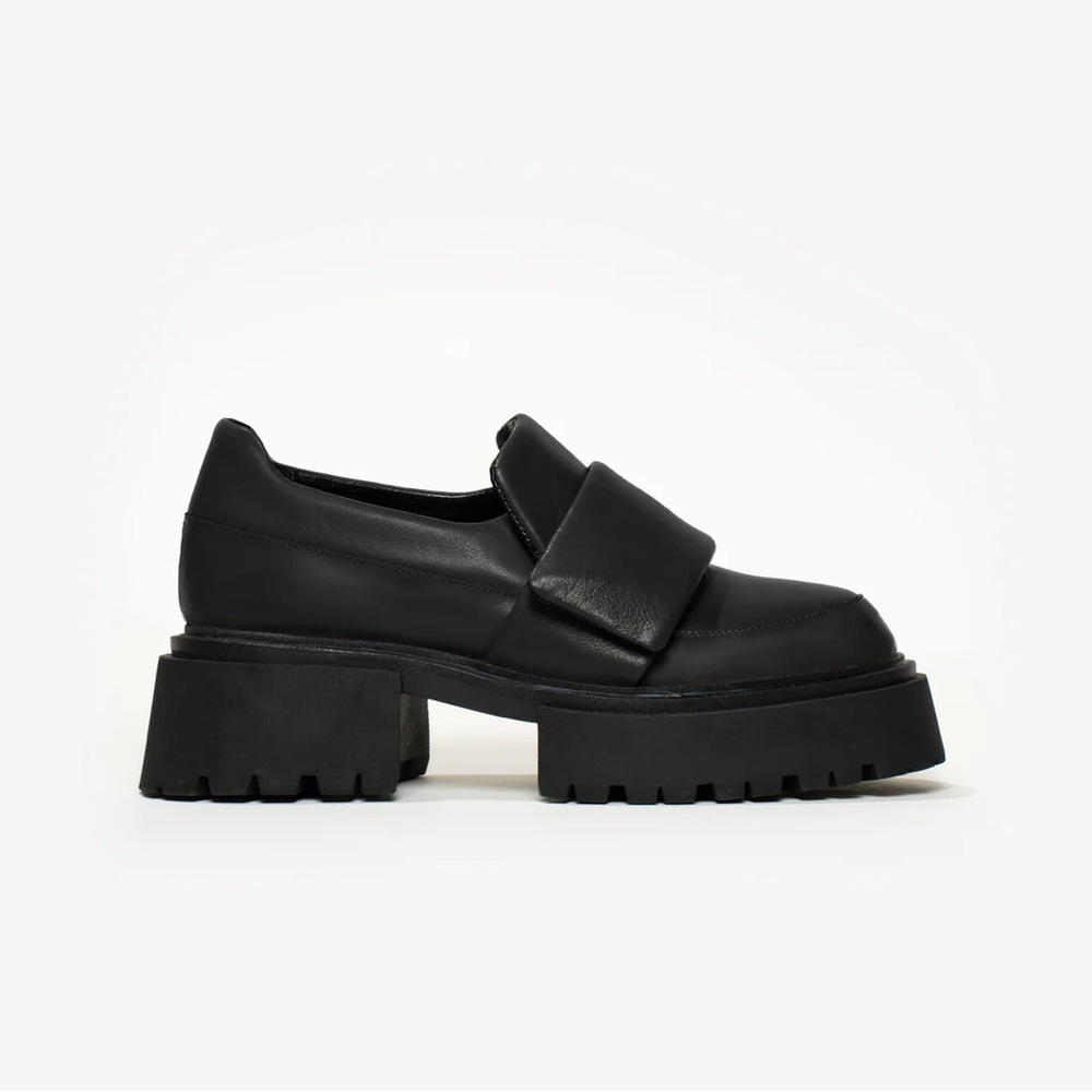 M. Gemi Franca Black Chunky Loafers 40 / US size 9.5